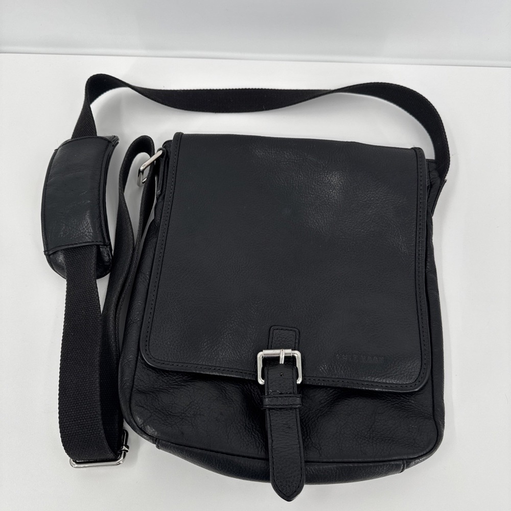 COLE HAAN VTG Pebbled Black Leather MESSENGER Crossbody Unisex Travel City